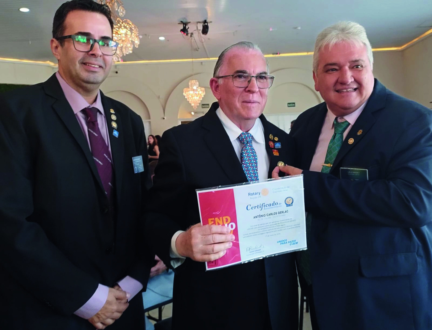 Entrega de certificado durante a posse conjunta